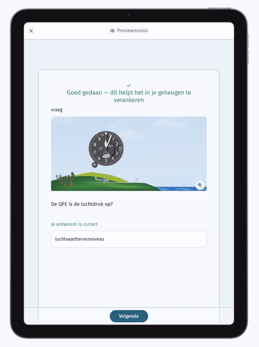 Drillster tablet view confirming a correct answer in a Vliegschool Hilversum practice question